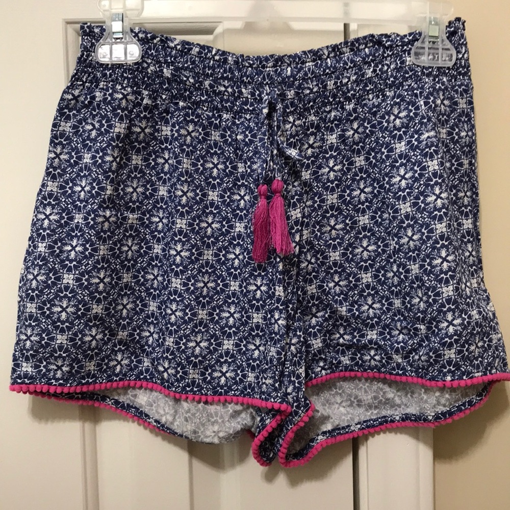 Shrinking Violet stretch shorts